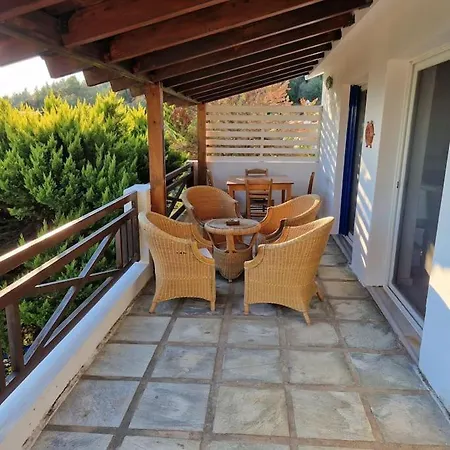 Panorama With Pool And Access *