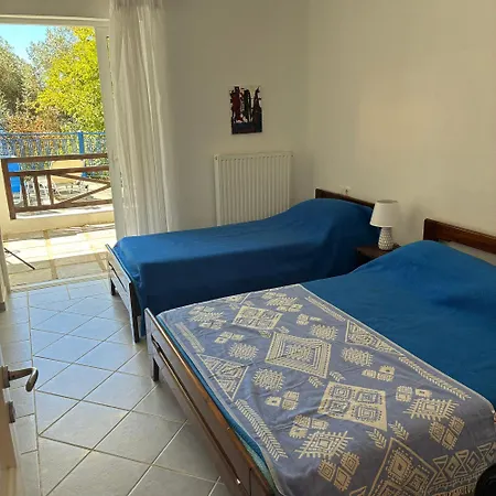 Panorama With Pool And Access *