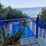 Panorama With Pool And Access 스키아토스 타운